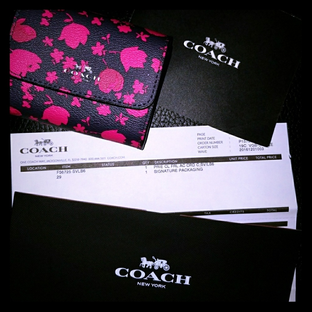Coach accordion wallet